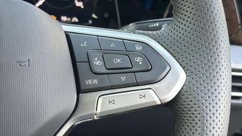 Volkswagen Golf 2.0 TDI 150 R-Line 5dr DSG