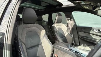 Volvo XC60 2.0 B4D R DESIGN Pro 5dr AWD Geartronic