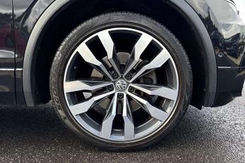 Volkswagen Tiguan 2.0 TSi 230 4Motion R-Line Tech 5dr DSG