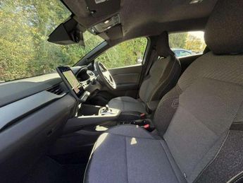Renault Symbioz 1.8 E-Tech FHEV 160 Techno 5dr Auto