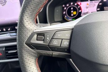 SEAT Leon 1.5 eTSI 115 FR Black Edition 5dr DSG [DAP]