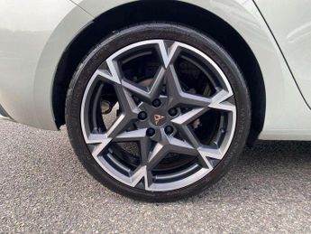 Cupra Leon 1.5 eTSI 150 V2 5dr DSG