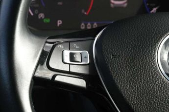 Volkswagen T-Roc 2.0 TSI 4MOTION SEL 5dr DSG