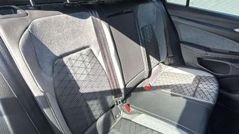 Volkswagen Golf 2.0 TDI 150 R-Line 5dr DSG