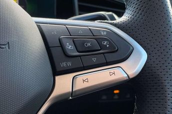 Volkswagen Passat 1.5 TSI eHybrid R-Line 5dr DSG
