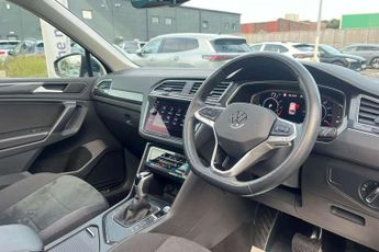 Volkswagen Tiguan 1.4 TSI eHybrid Elegance 5dr DSG