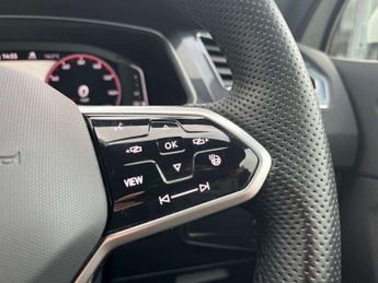 Volkswagen Tiguan 2.0 TDI R-Line 5dr DSG