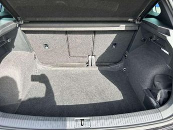 Volkswagen Tiguan 2.0 TDI R-Line 5dr DSG