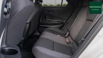 Toyota C-HR 1.8 Hybrid Design 5dr CVT