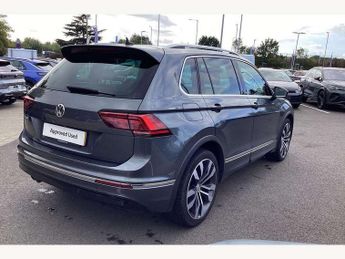 Volkswagen Tiguan 2.0 TSi 230 4Motion SEL 5dr DSG