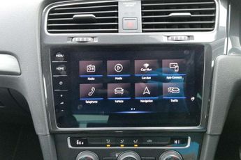 Volkswagen Golf 99kW e-Golf 35kWh 5dr Auto