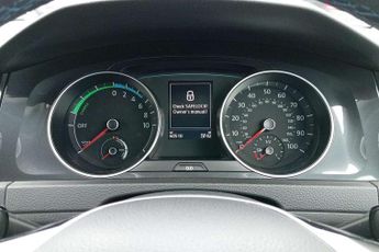 Volkswagen Golf 99kW e-Golf 35kWh 5dr Auto
