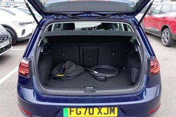 Volkswagen Golf 99kW e-Golf 35kWh 5dr Auto