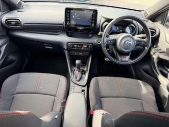 Toyota Yaris 1.5 Hybrid GR Sport 5dr CVT