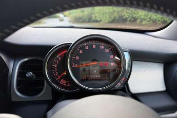 MINI Hatchback 1.5 Cooper Exclusive 3dr Auto