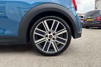 MINI Hatchback 1.5 Cooper Exclusive 3dr Auto