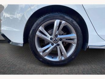 Volkswagen Golf 1.5 eTSI 150 R-Line 5dr DSG