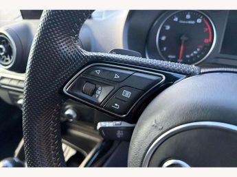 Audi Q2 35 TFSI Black Edition 5dr S Tronic