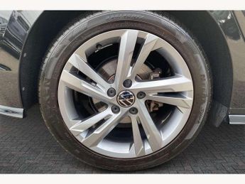 Volkswagen Golf 1.5 eTSI 150 R-Line 5dr DSG