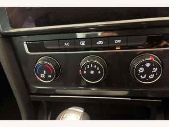 Volkswagen Golf 1.5 TSI EVO SE [Nav] 5dr DSG