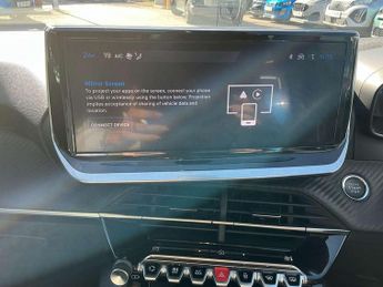 Peugeot 208 1.2 Hybrid 100 Allure 5dr e-DSC6