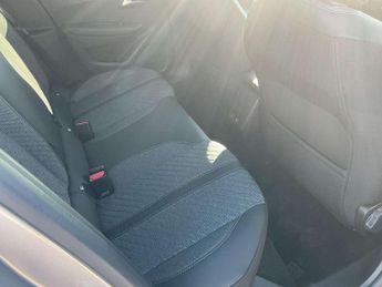 Peugeot 208 1.2 Hybrid 100 Allure 5dr e-DSC6
