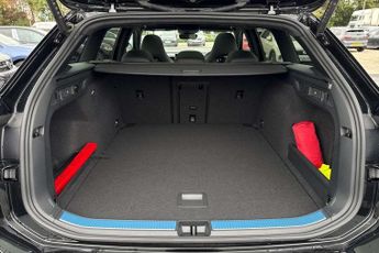 Volkswagen Passat 1.5 eTSI R-Line 5dr DSG