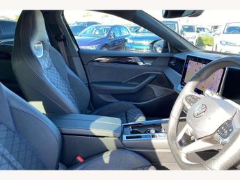 Volkswagen Passat 1.5 TSI eHybrid 272 R-Line 5dr DSG