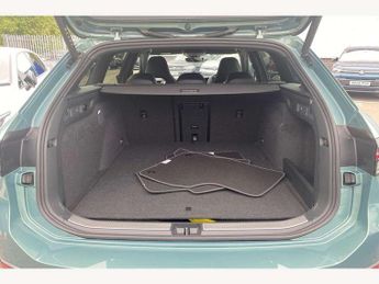 Volkswagen Passat 1.5 TSI eHybrid 272 R-Line 5dr DSG