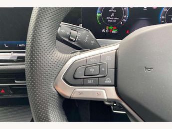 Volkswagen Passat 1.5 TSI eHybrid 272 R-Line 5dr DSG