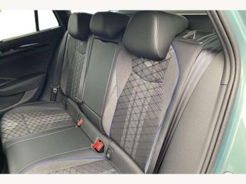 Volkswagen Passat 1.5 TSI eHybrid 272 R-Line 5dr DSG
