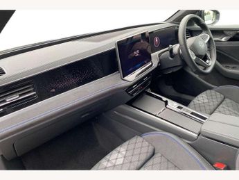 Volkswagen Passat 1.5 TSI eHybrid 272 R-Line 5dr DSG