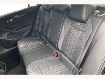 Volkswagen Passat 1.5 TSI eHybrid 272 R-Line 5dr DSG