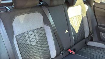 Volkswagen Polo 1.0 TSI R-Line 5dr DSG