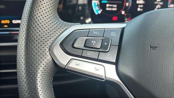 Volkswagen Golf 1.5 TSI 150 R-Line 5dr