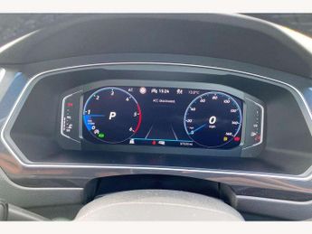Volkswagen Tiguan 2.0 TDI R-Line 5dr DSG