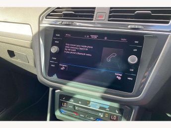 Volkswagen Tiguan 2.0 TDI R-Line 5dr DSG