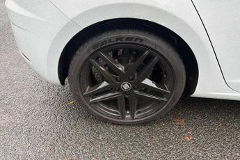SEAT Leon 1.5 TSI EVO 150 FR Black Edition [EZ] 5dr DSG