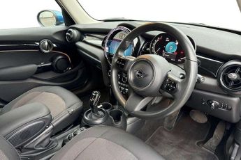 MINI Hatchback 1.5 Cooper Classic 5dr Auto [Comfort/Nav Pack]