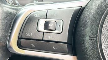 Volkswagen T-Roc 2.0 TDI R-Line 5dr DSG