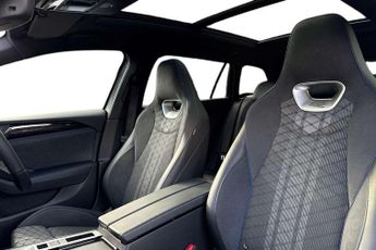 Volkswagen Passat 1.5 TSI eHybrid 272 Black Edition 5dr DSG