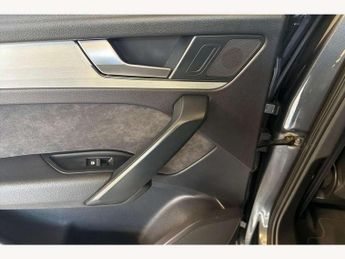 Audi Q5 2.0T FSI Quattro S Line 5dr S Tronic