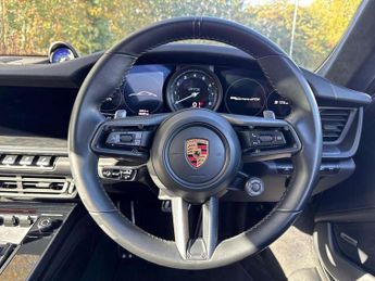Porsche 911 GTS 2dr PDK