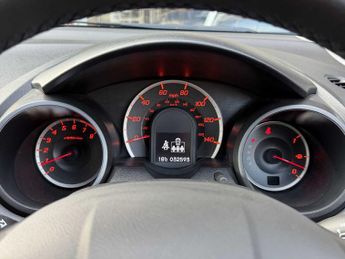 Honda Jazz 1.4 i-VTEC ES Plus 5dr CVT