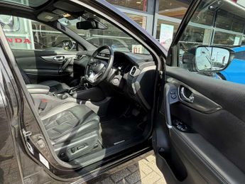 Nissan QASHQAI 1.2 DiG-T Tekna 5dr Xtronic