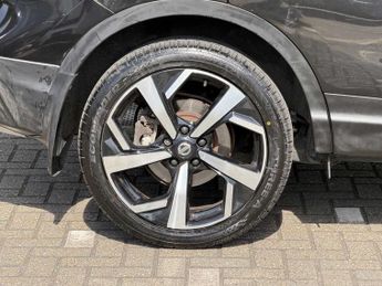 Nissan QASHQAI 1.2 DiG-T Tekna 5dr Xtronic