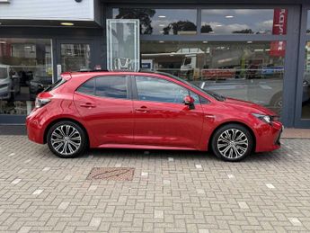 Toyota COROLLA 2.0 VVT-i Hybrid Design 5dr CVT [Panoramic Roof]