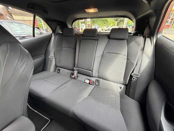 Toyota COROLLA 2.0 VVT-i Hybrid Design 5dr CVT [Panoramic Roof]