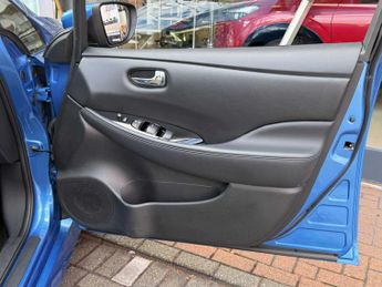 Nissan LEAF 110kW N-Connecta 40kWh 5dr Auto