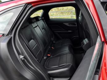 Jaguar F-pace F-PACE R-Sport AWD D Auto